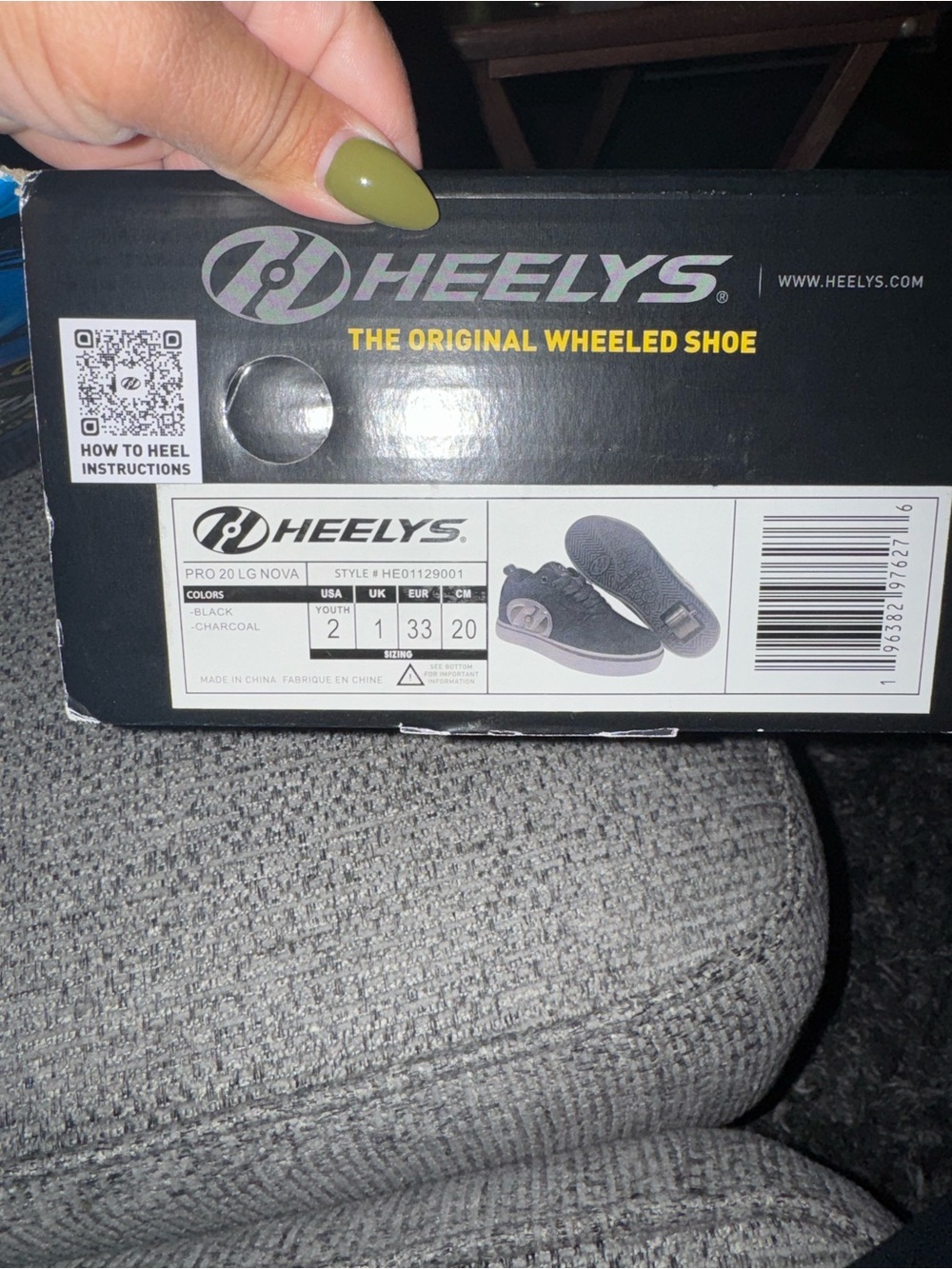Heelys Pro 20 LG Nova Kids Black Charcoal Wheeled Shoes Size 2